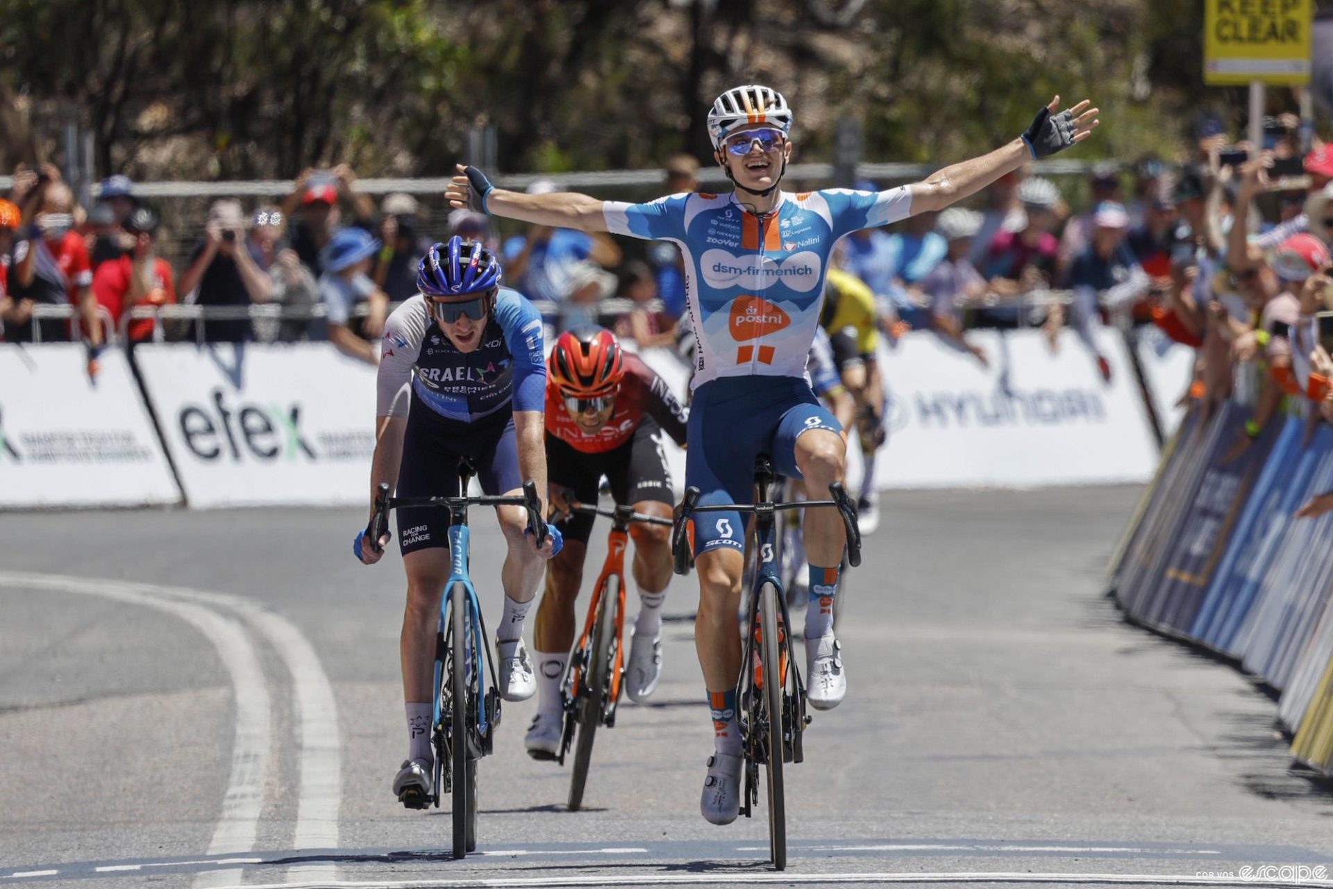 Oscar Onley wins stage 5 of the Tour Down Under.