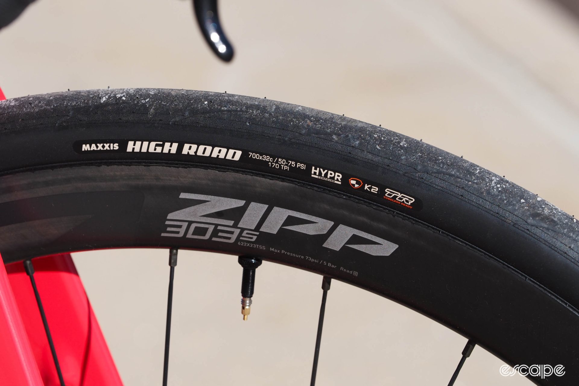 Lauf Uthald Maxxis High Road tires