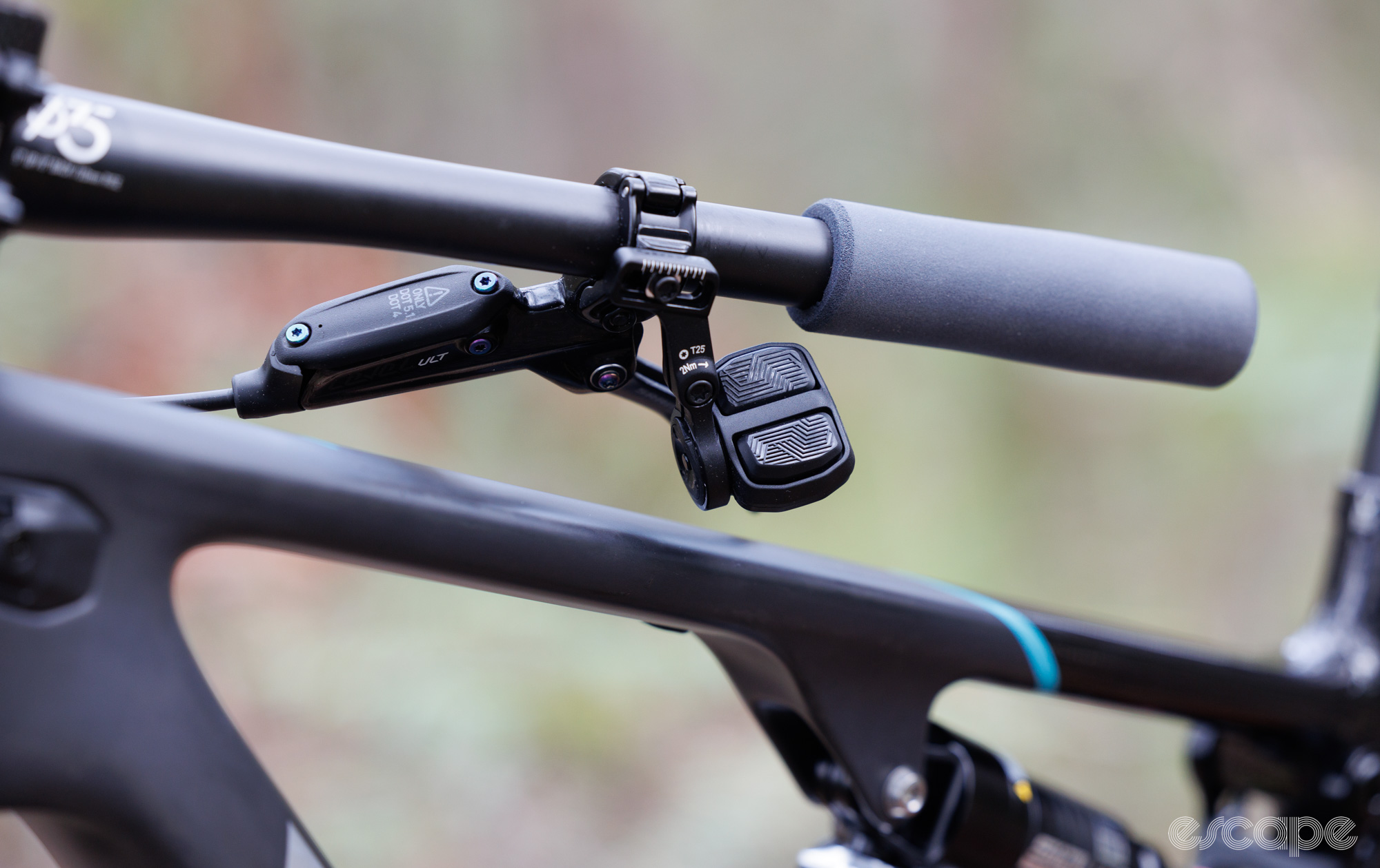 Another view of the pod shifter and how low it hangs off the handlebar. 