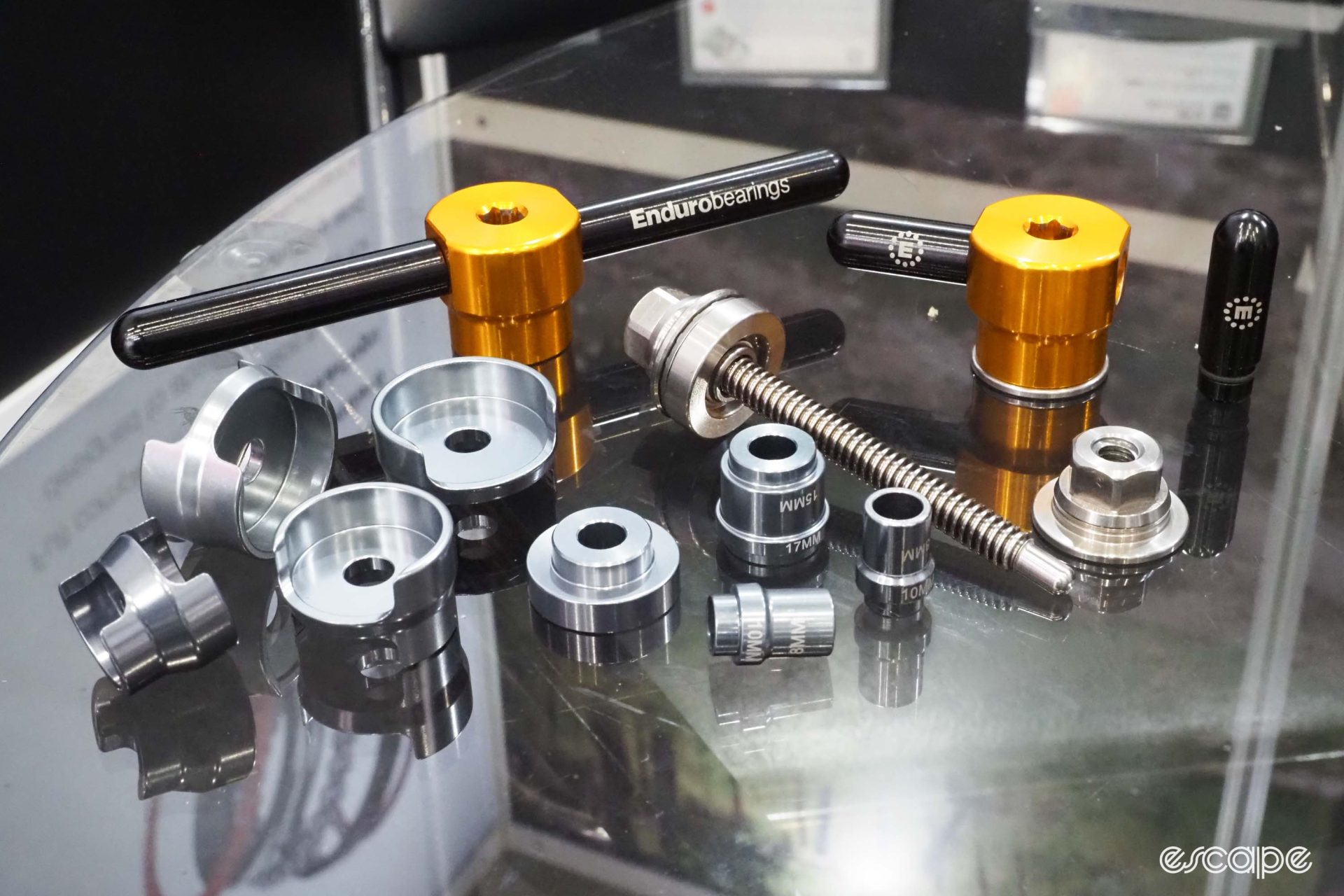 Enduro bearing press and removal tool kit