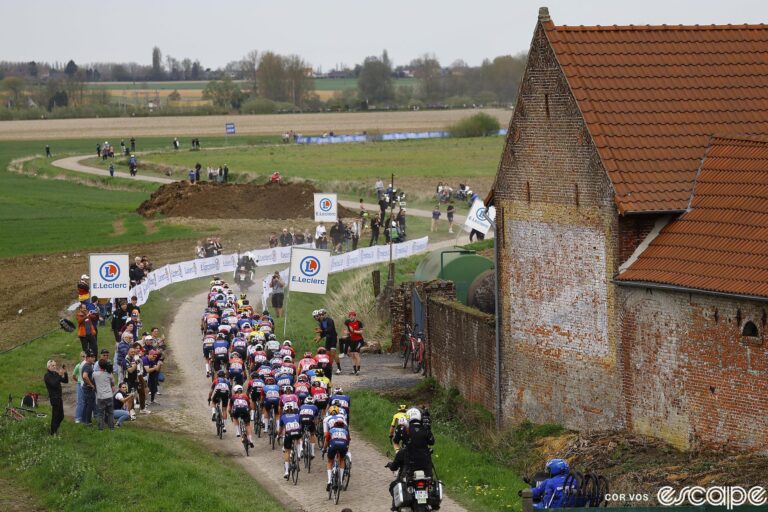 The peloton rides at Paris-Roubaix Femmes.