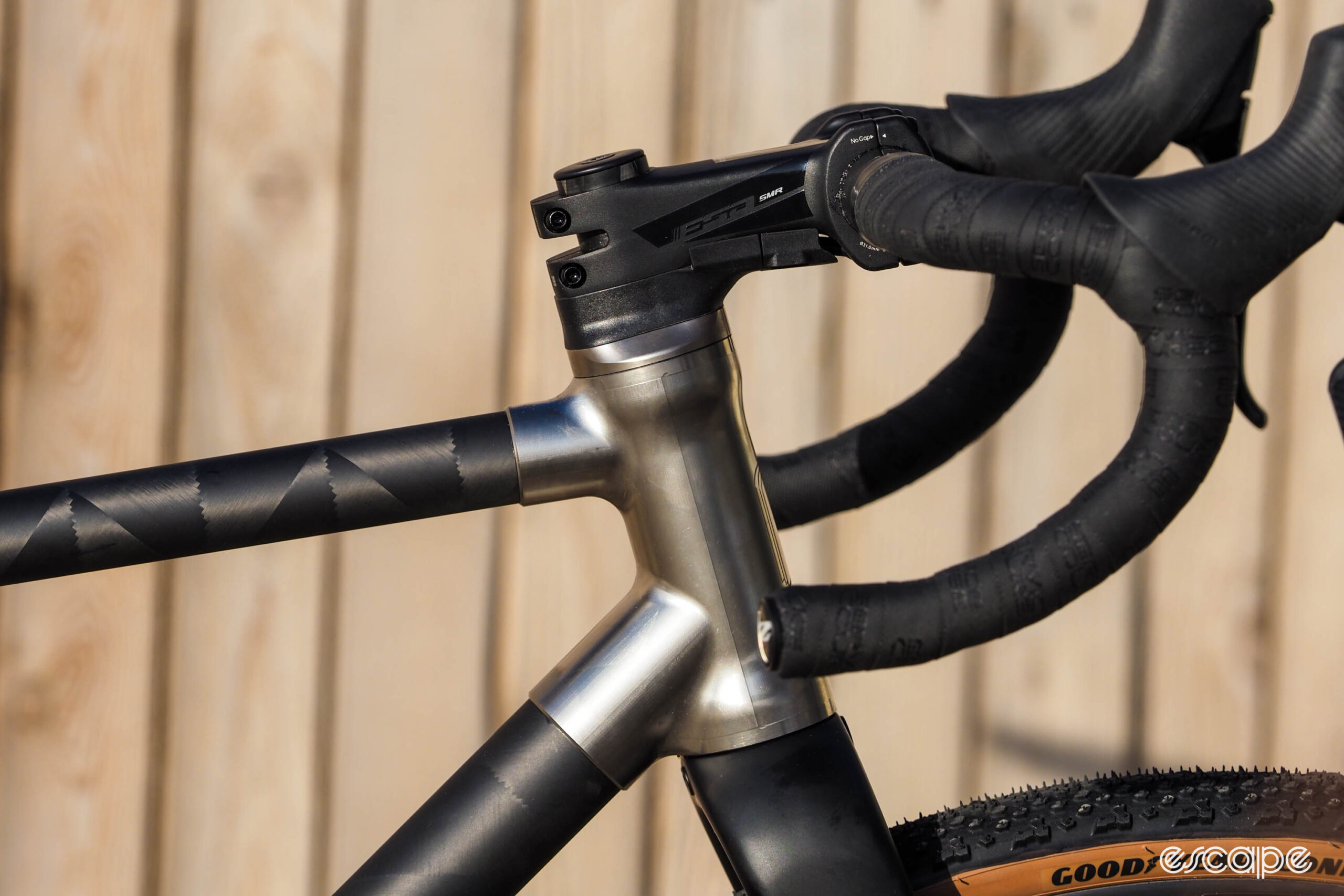 Framework internal cable routing