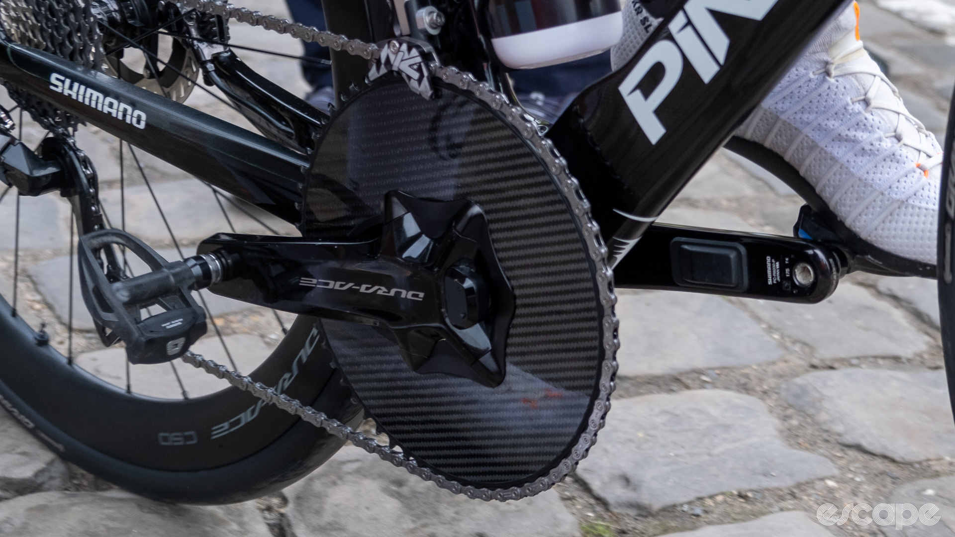 The image shows a 1X chainring