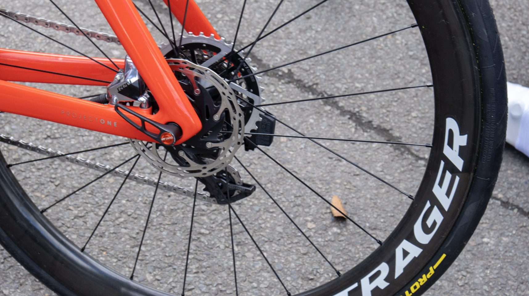 The image shows what appears to be a new SRAM Red cassette.