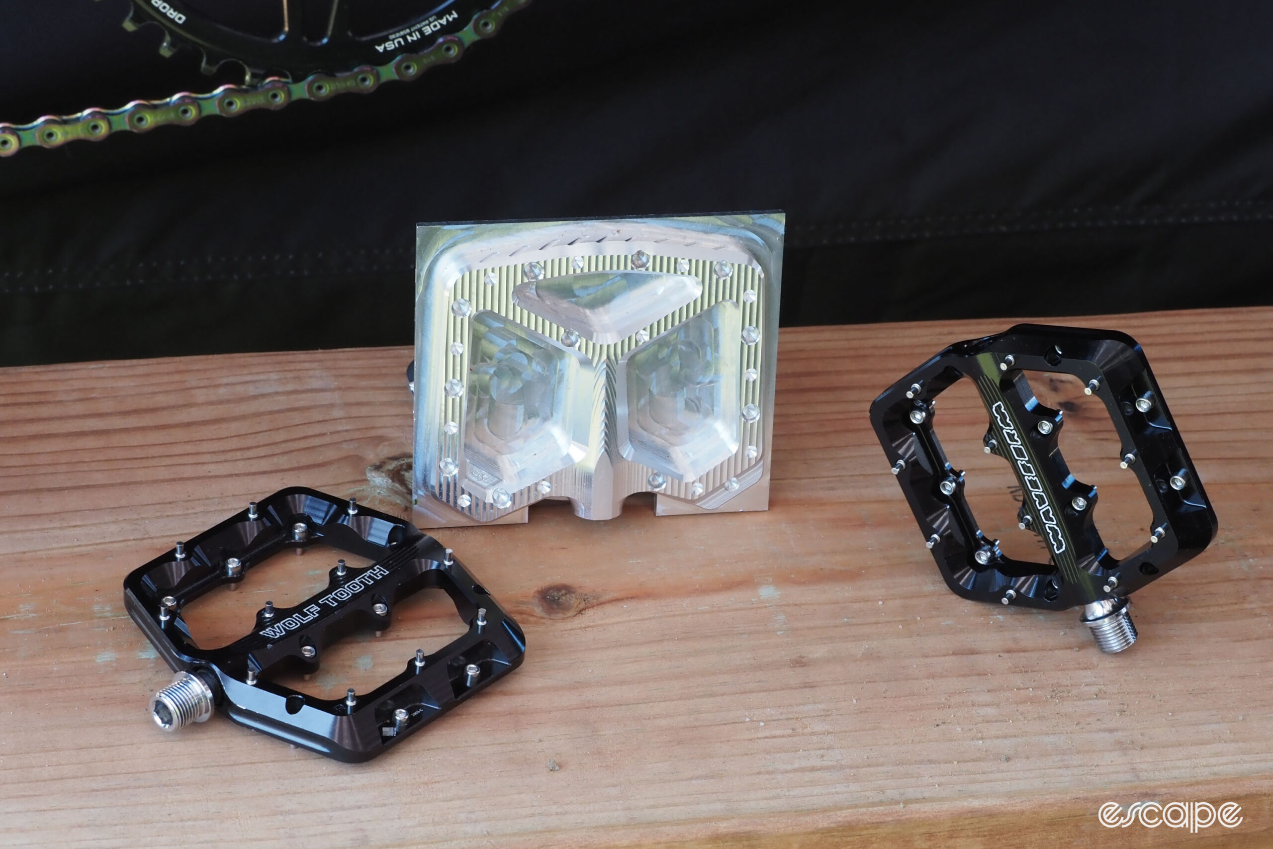 Wolf Tooth Components Waveform pedals