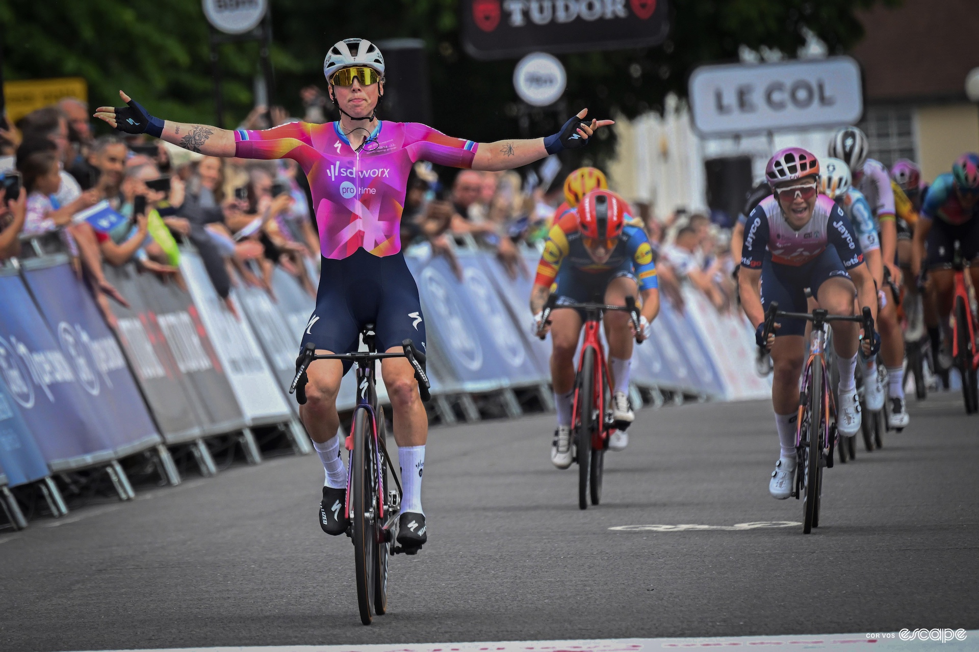 Lorena Wiebes spreads her arms wide as she wins the first stage of RideLondon. 