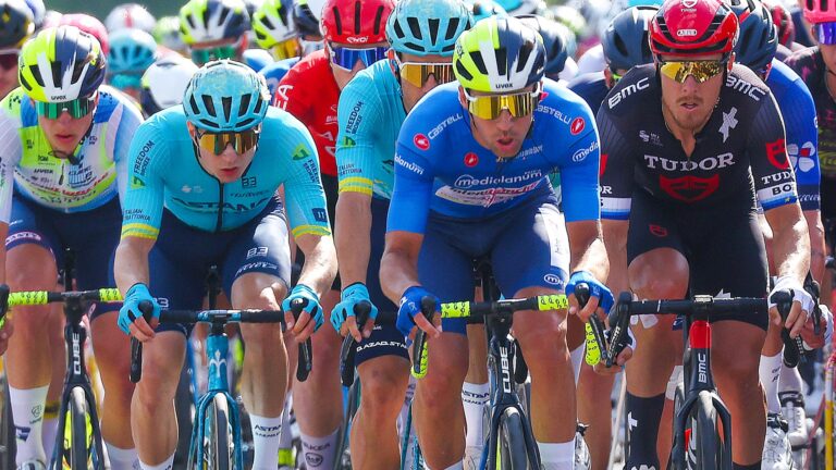 Giro-leaders-jersey-3-768x432.jpg