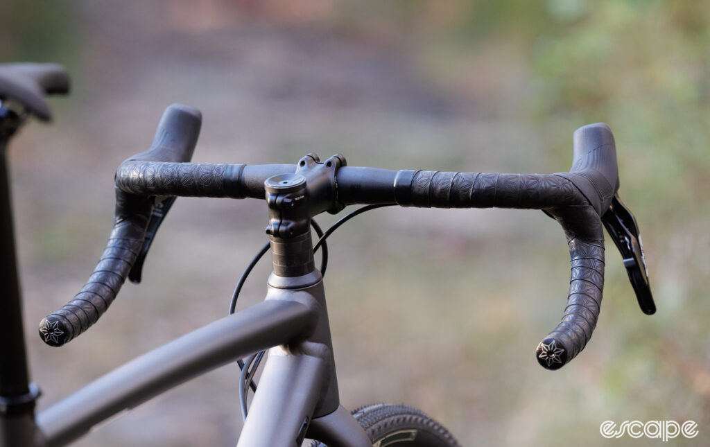Specialized Adventure handlebar on the new Specialized Crux DSW Comp.