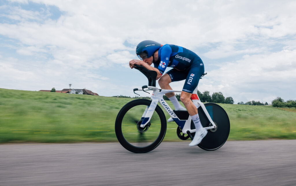 The image shows Stefan Kung on the new Supersonica tt bike. 