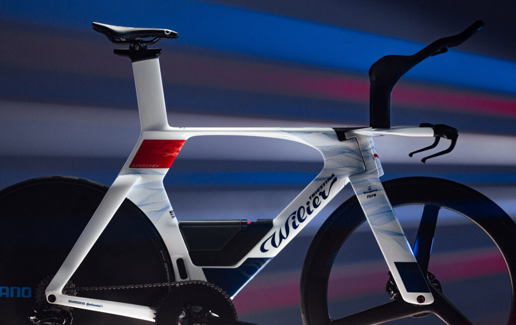 The image shows the new Supersonica tt bike. 