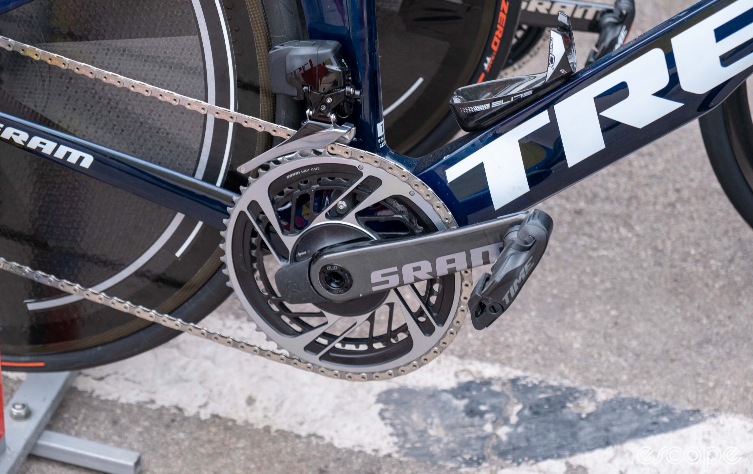 The image shows a SRAM 2X drivetrain