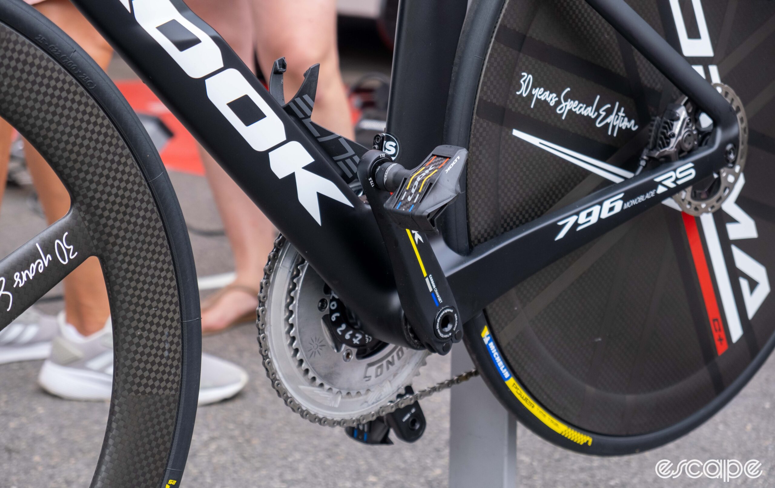 The image shows Look's new Keo Blade aero pedals