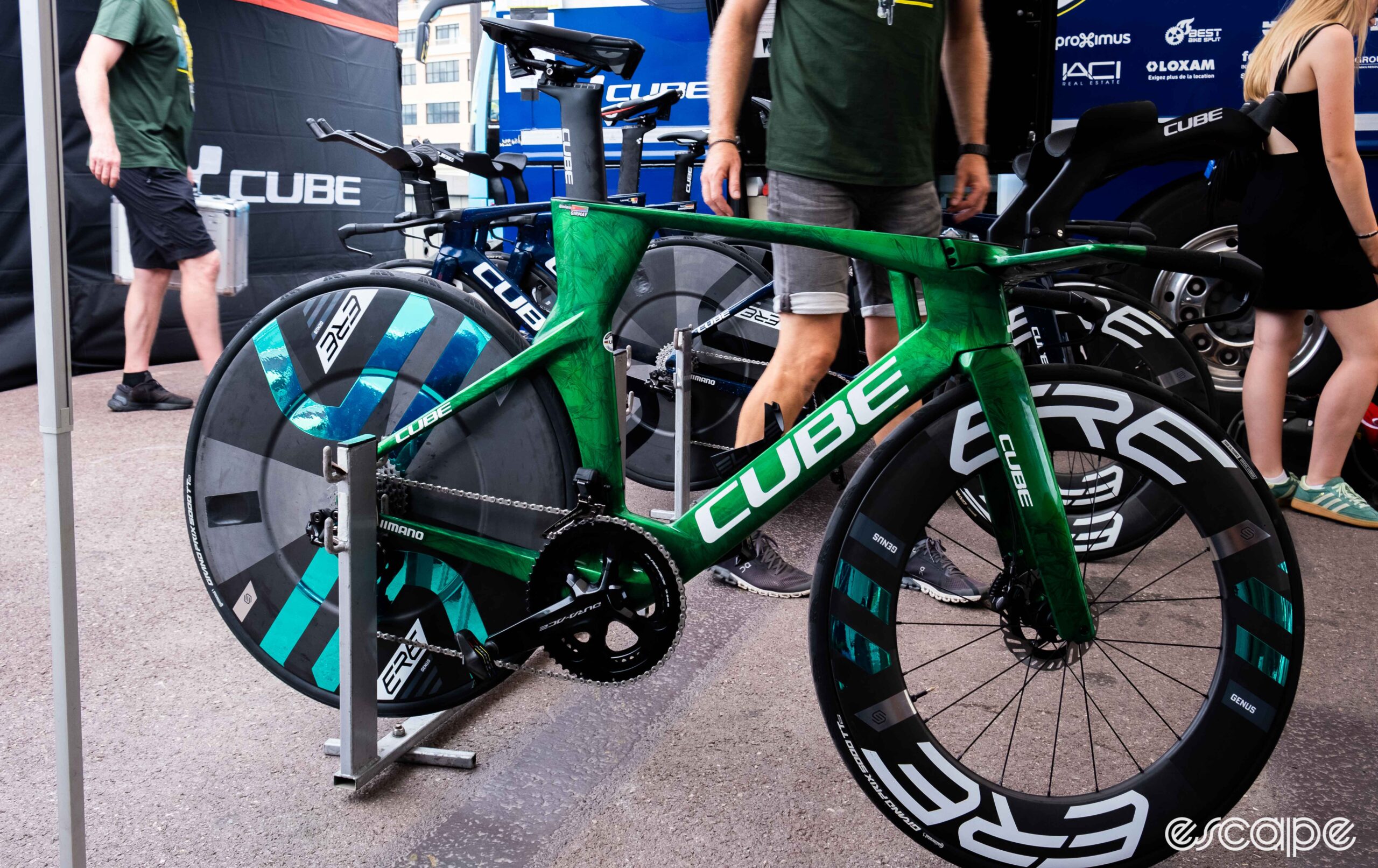 The image shows Biniam Girmay's green Cube Aerium C:68 TT bike.